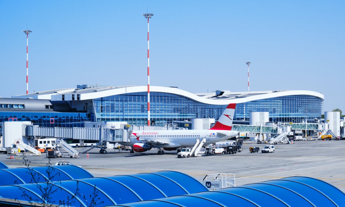 Аеропорти Польщі: Глибокий Огляд Інфраструктури та Авіаційних Хабів