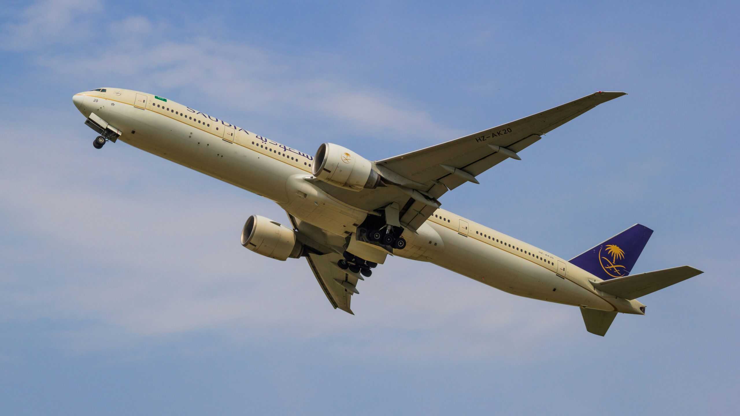 На якій висоті літають літаки: детальний огляд висот польоту