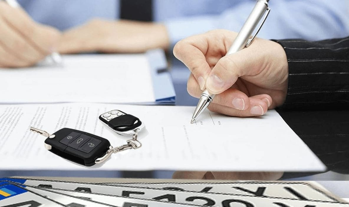 Які документи потрібні для переоформлення машини в Україні у 2025 році