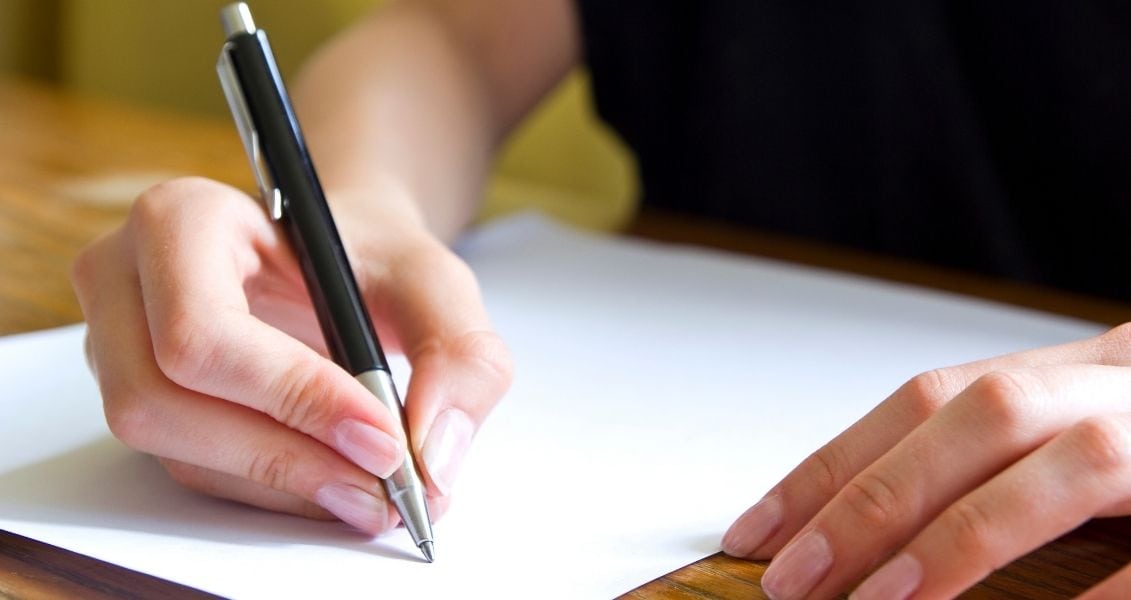 Занадто в українській мові: правопис, значення та приклади вживання