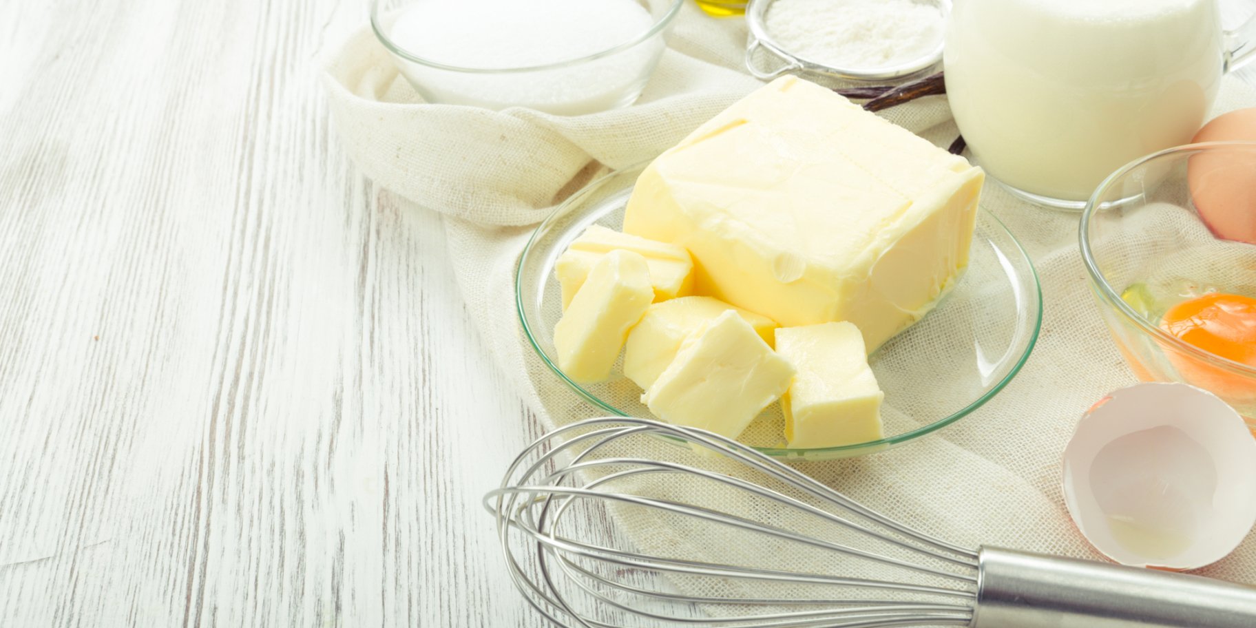 Чим замінити вершкове масло у випічці: повний гід з альтернативами та рецептами