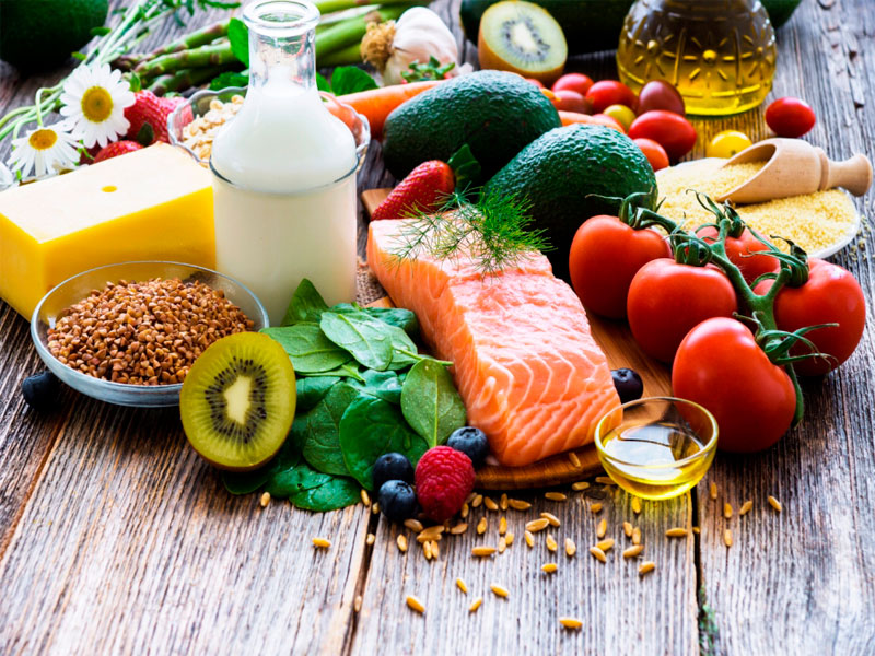 Що можна їсти при годуванні груддю по місяцях: детальний гід для мам