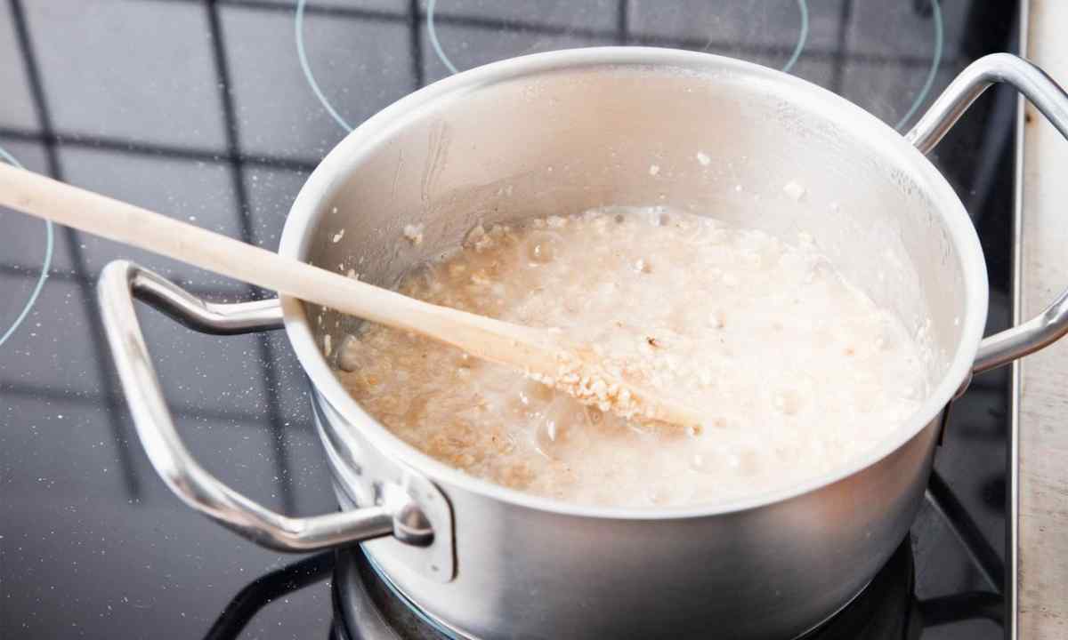 Як варити вівсянку на молоці: повний посібник з рецептами та секретами