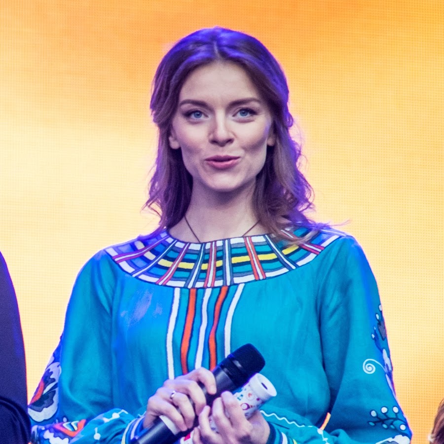 Анна Заклецька-Бурак: зірка ефіру, сцени та громадських ініціатив