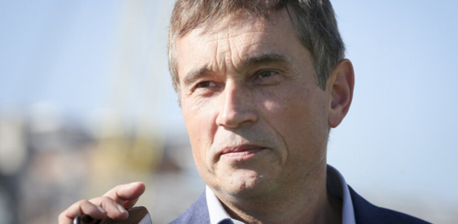 Хмельницький Василь Іванович: від зварювальника до візіонера України