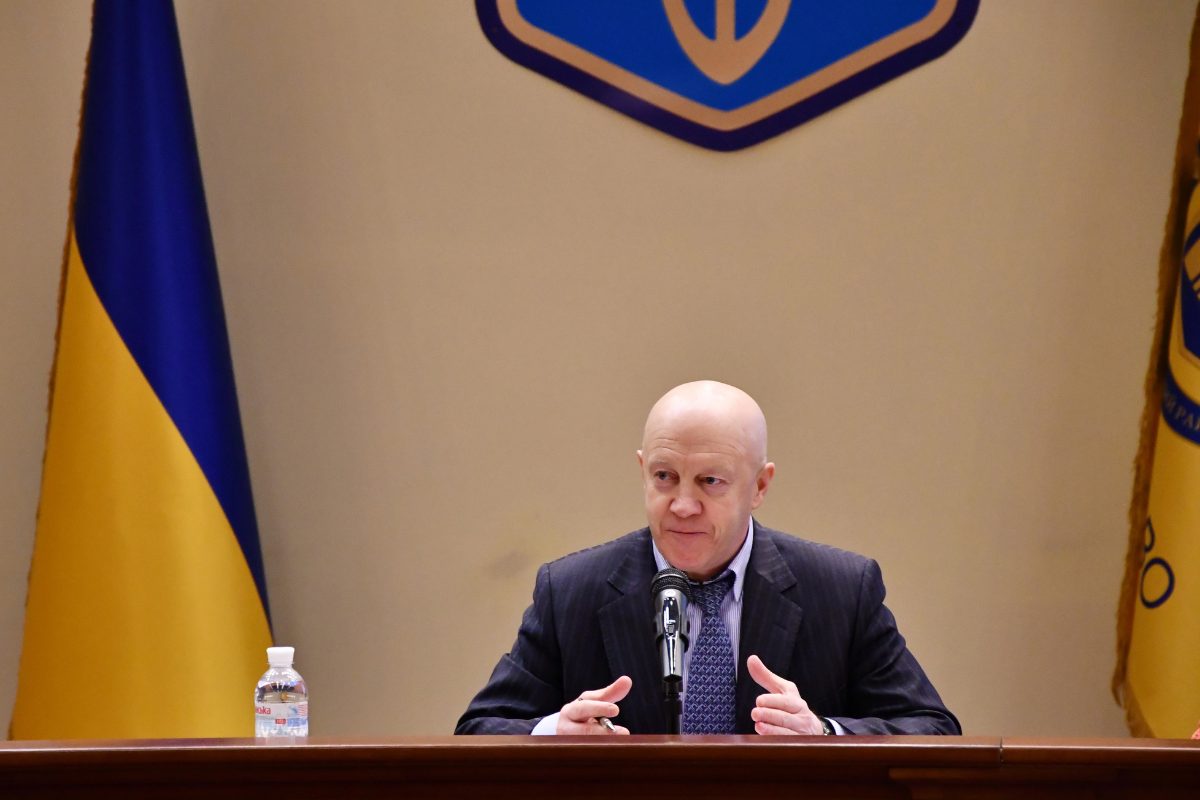 Садовий Сергій Миколайович: від сільського парубка до голови Голосіївської районної адміністрації Києва
