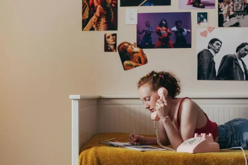 Як дзвонити з мобільного на стаціонарний: повний гід з урахуванням нюансів 2026 року