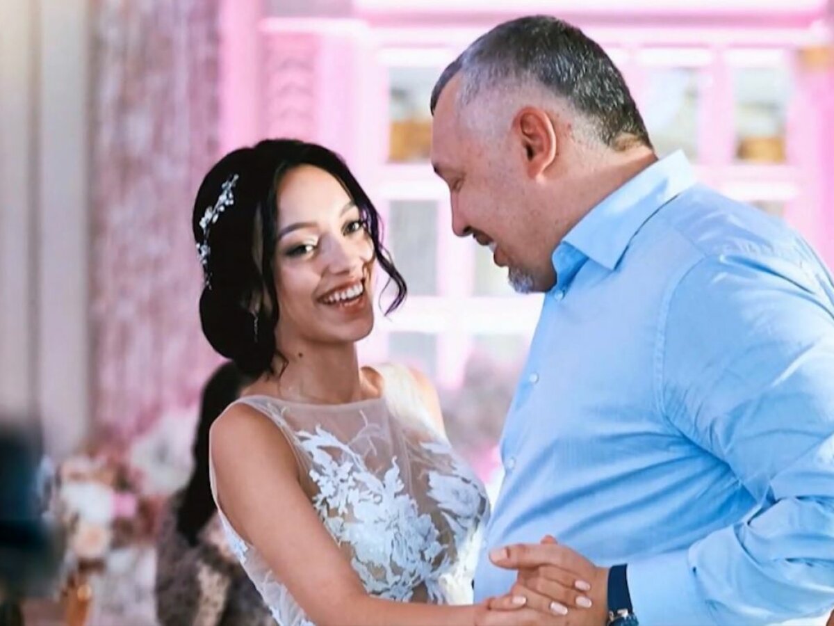 Дочка Мунтяна: Орина, Віолетта і родина пастора